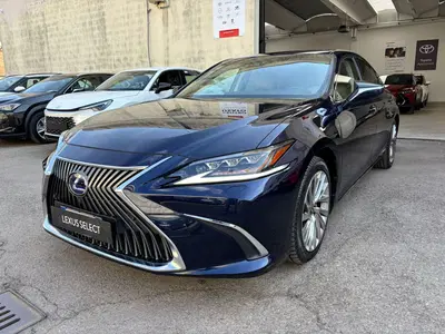 Lexus ES 300h 2.5 Luxury cvt del 2022 usata a Modena