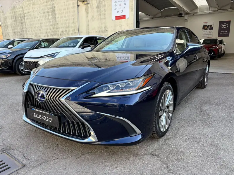 Lexus ES usata a Modena