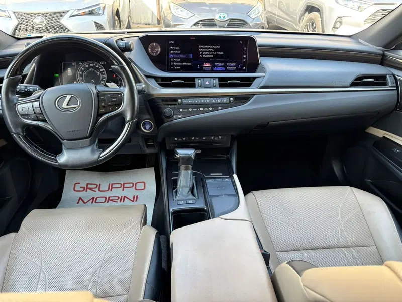 Lexus ES usata a Modena (12)