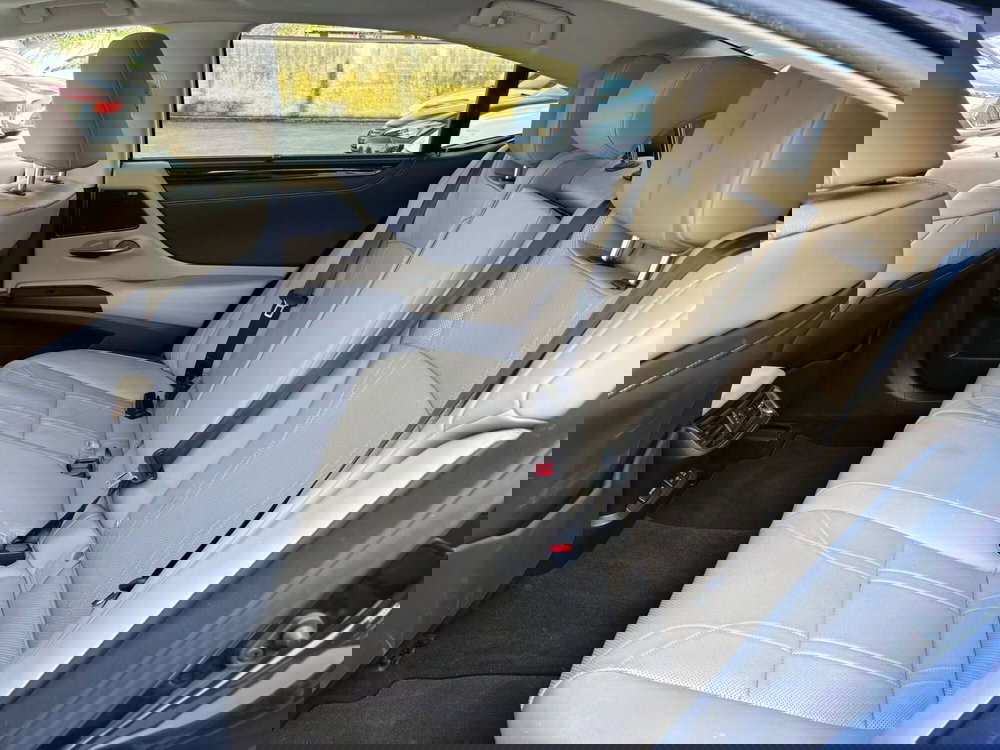 Lexus ES usata a Modena (14)