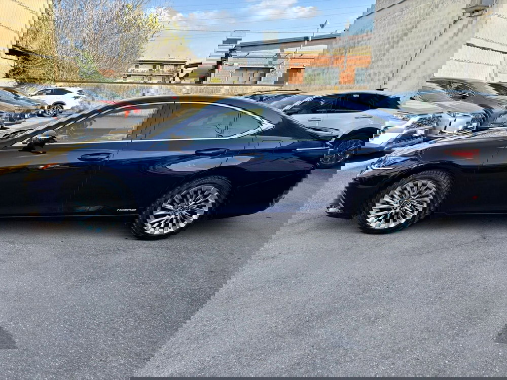 Lexus ES usata a Modena (4)