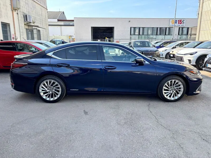 Lexus ES usata a Modena (5)