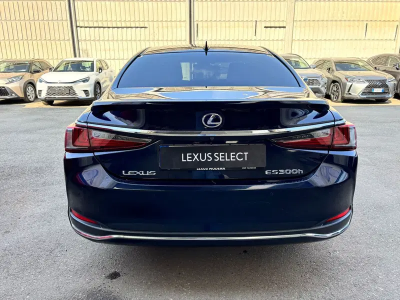 Lexus ES usata a Modena (6)