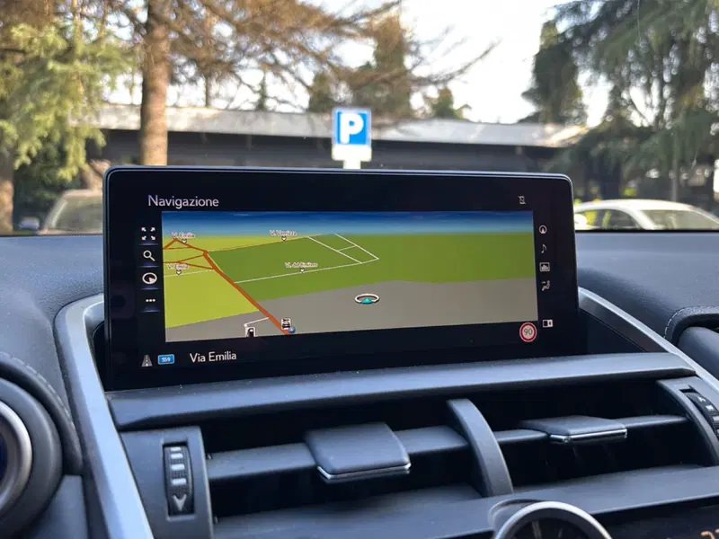 Lexus NX usata a Bologna (12)