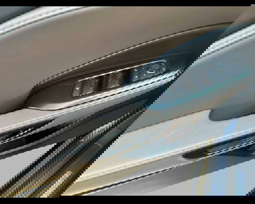 Lexus LBX usata a Roma (12)