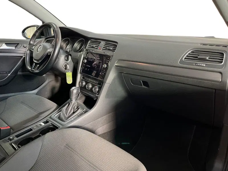 Volkswagen Golf usata a Bari (9)