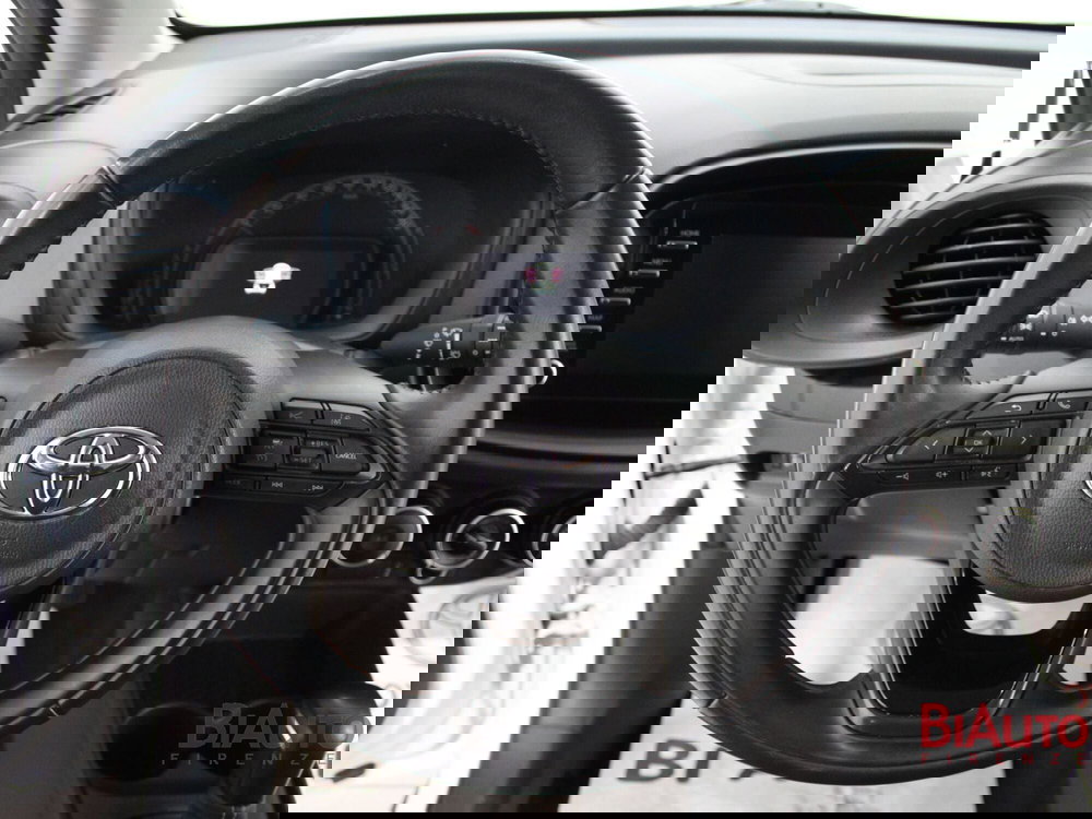 Toyota Aygo X usata a Firenze (11)