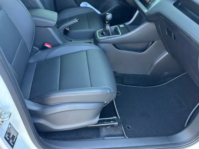 Mg ZS nuova a Ferrara (11)