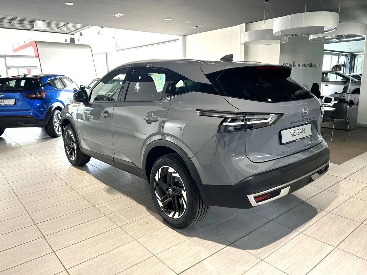 Nissan Qashqai nuova a Ferrara (6)