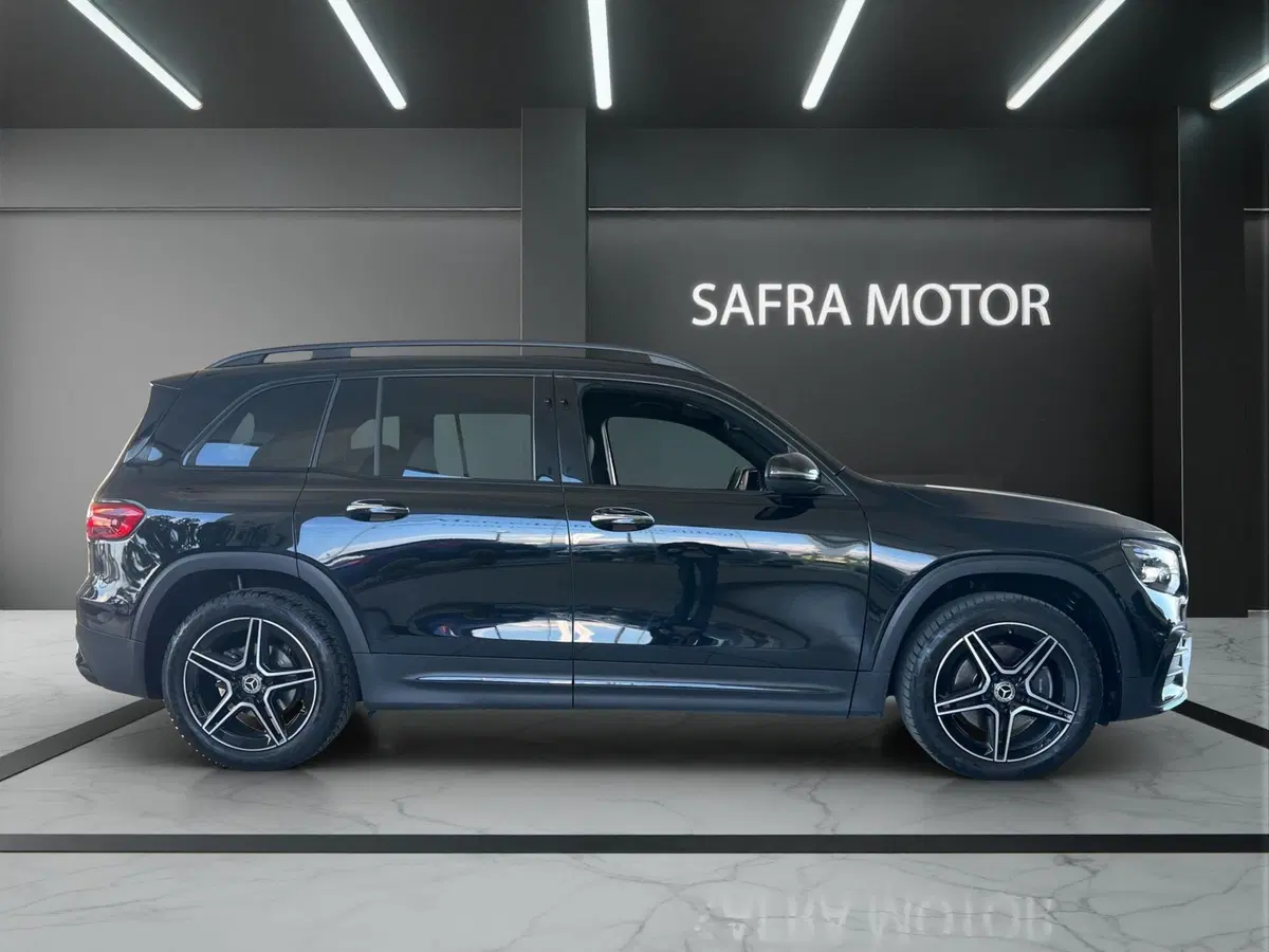 Mercedes-Benz GLB usata a Cosenza (7)