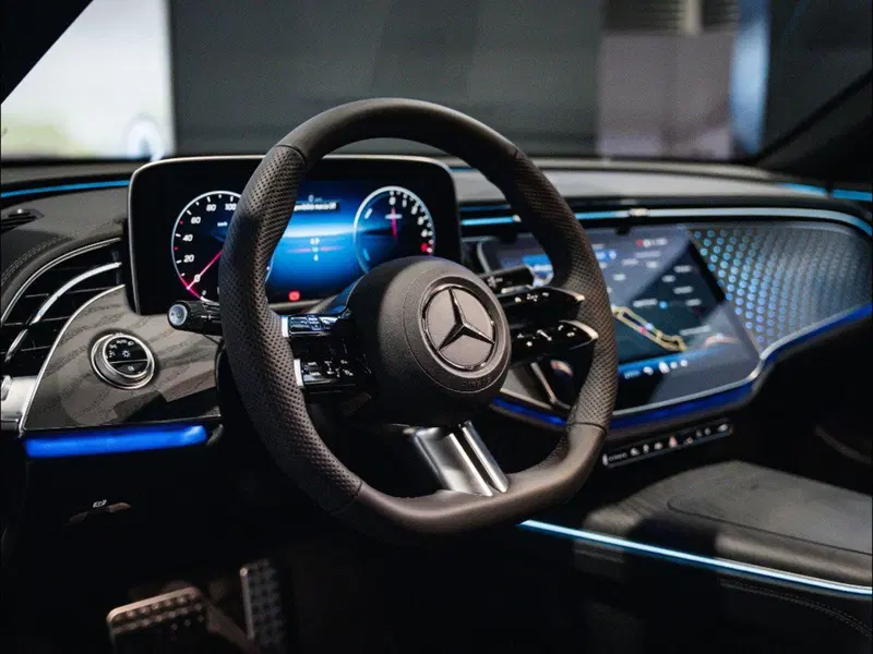 Mercedes-Benz Classe E nuova a Ancona (12)
