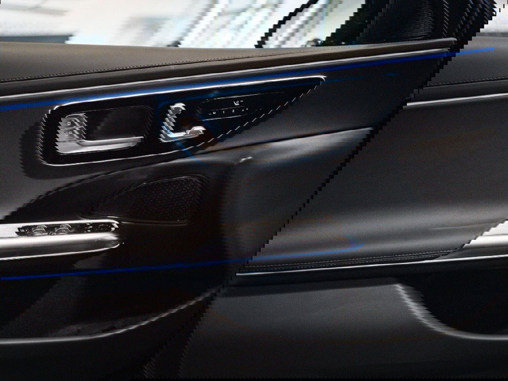 Mercedes-Benz Classe E nuova a Ancona (13)