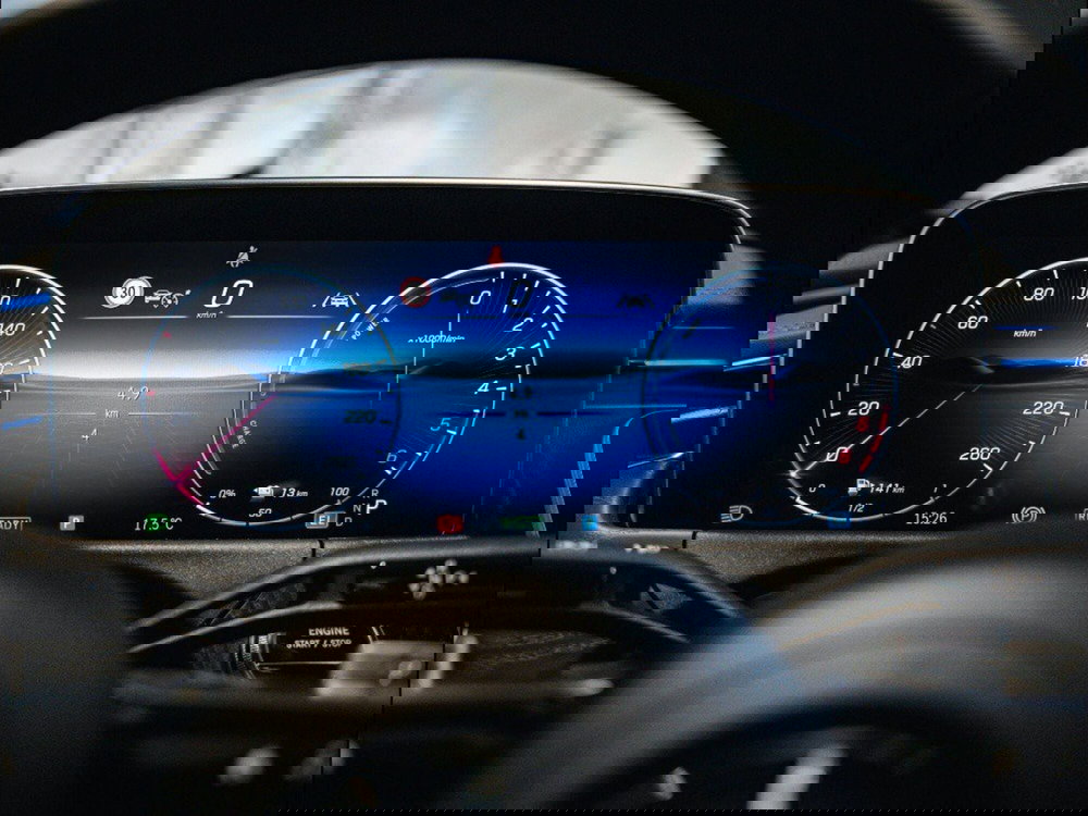 Mercedes-Benz Classe E nuova a Ancona (14)