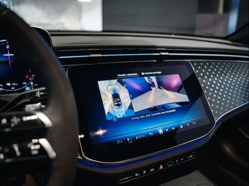 Mercedes-Benz Classe E nuova a Ancona (15)