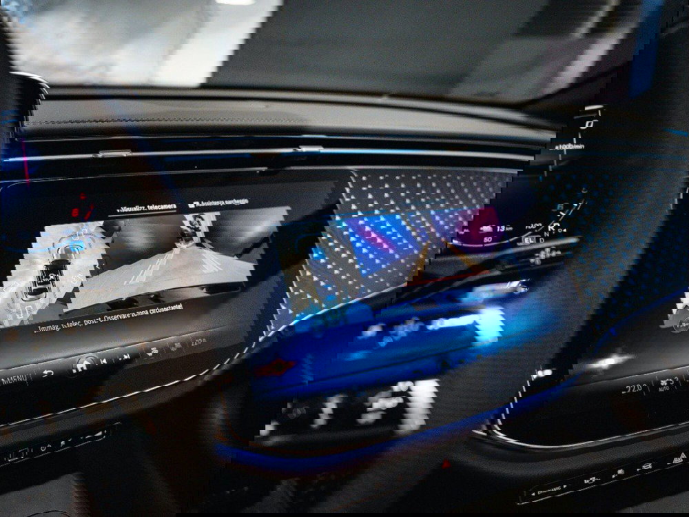 Mercedes-Benz Classe E nuova a Ancona (15)