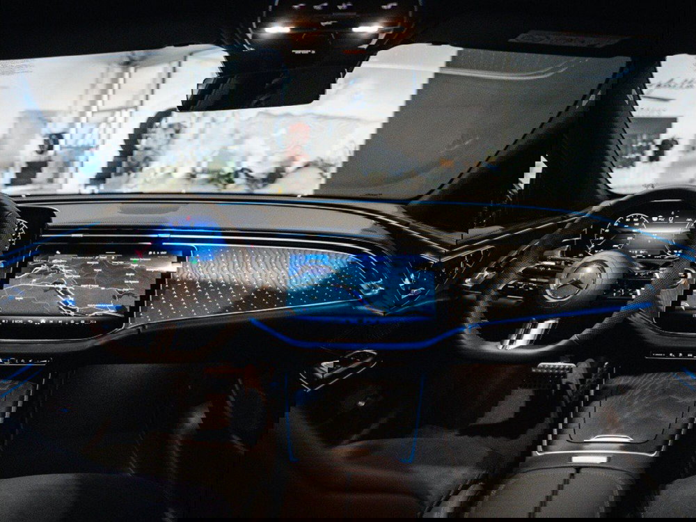 Mercedes-Benz Classe E nuova a Ancona (16)