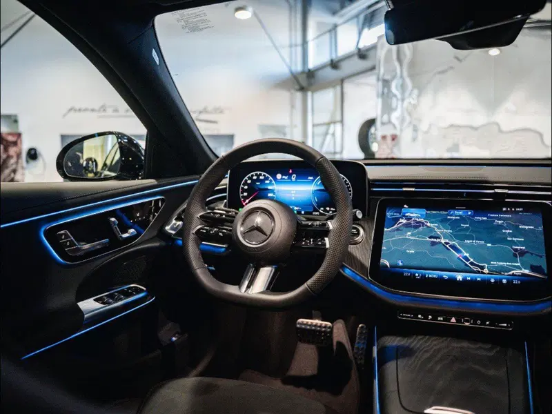 Mercedes-Benz Classe E nuova a Ancona (17)