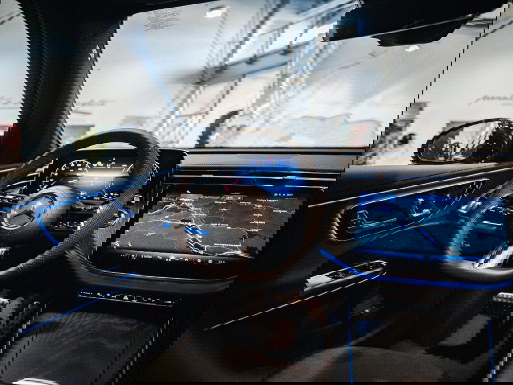 Mercedes-Benz Classe E nuova a Ancona (17)