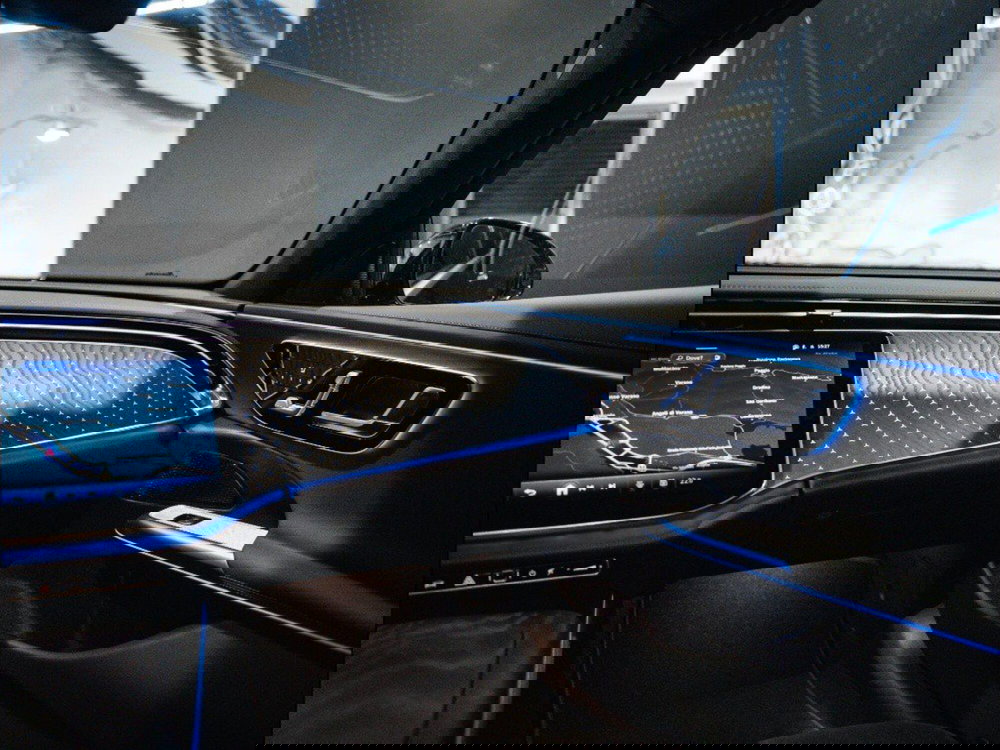 Mercedes-Benz Classe E nuova a Ancona (18)