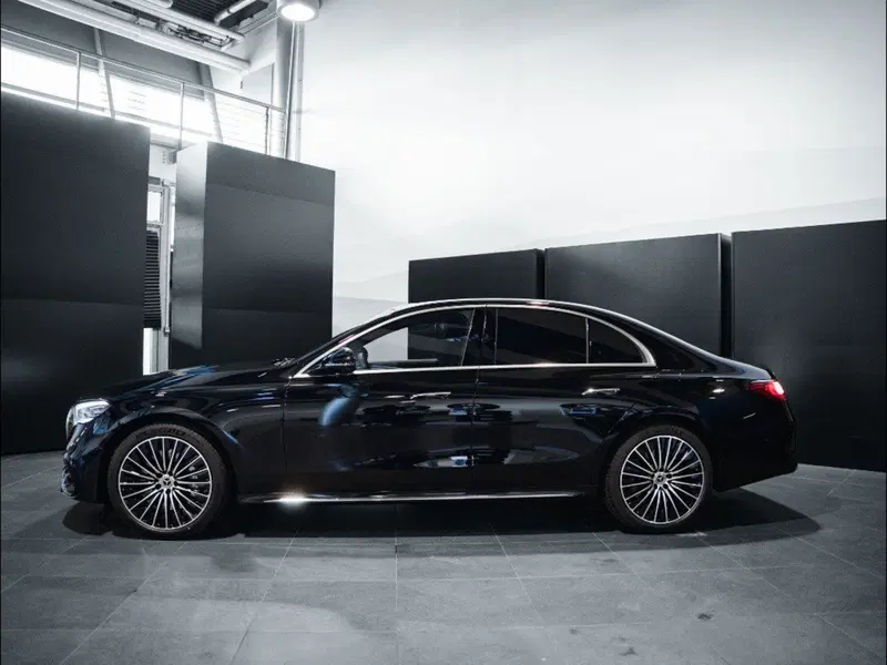 Mercedes-Benz Classe E nuova a Ancona (2)