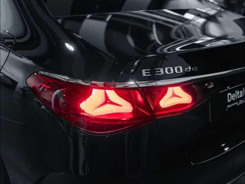 Mercedes-Benz Classe E nuova a Ancona (9)
