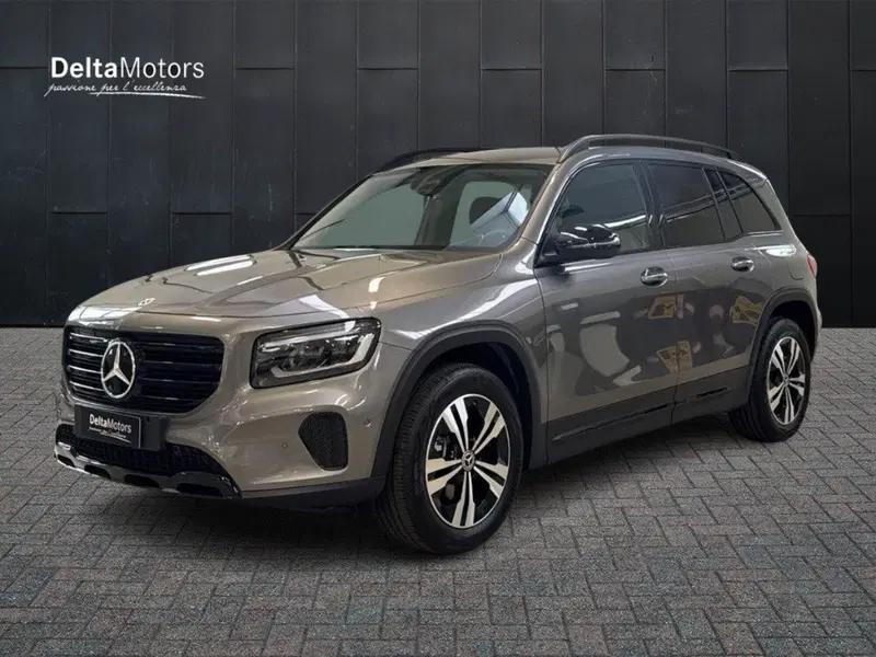 Mercedes-Benz GLB nuova a Rimini