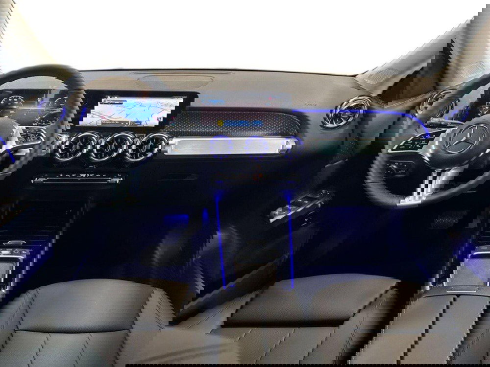 Mercedes-Benz GLB nuova a Rimini (10)