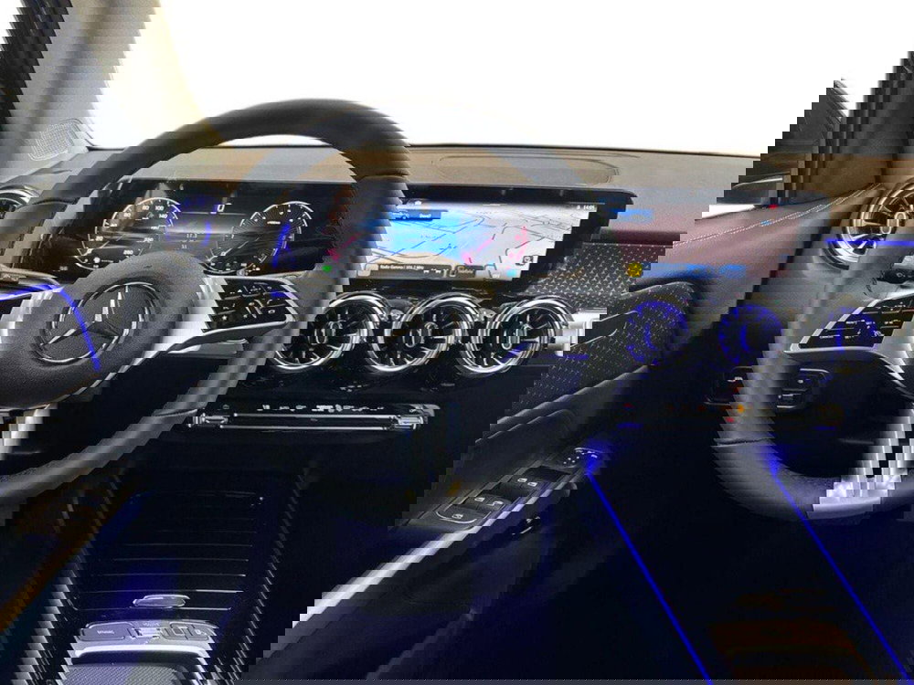 Mercedes-Benz GLB nuova a Rimini (11)