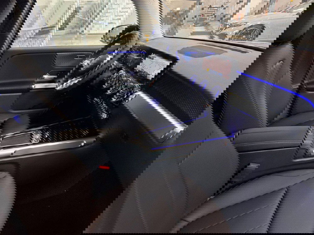 Mercedes-Benz GLB nuova a Rimini (14)