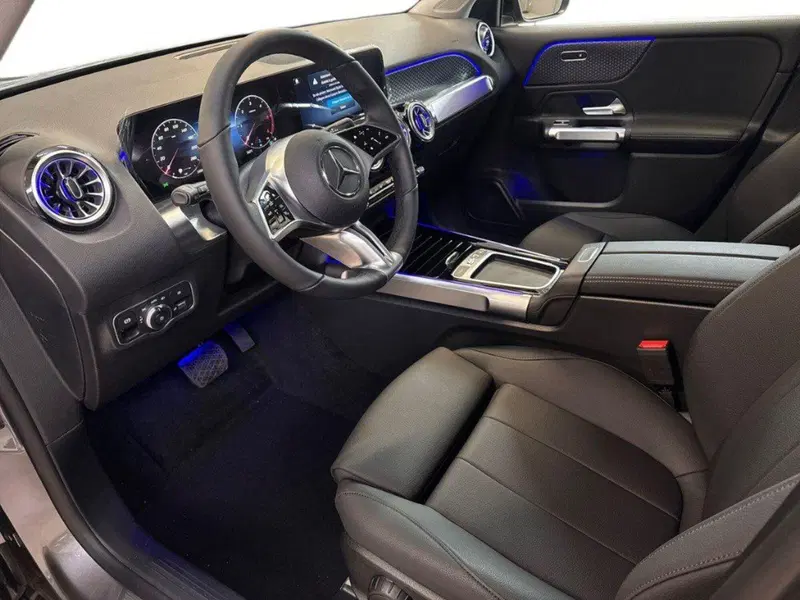 Mercedes-Benz GLB nuova a Rimini (16)