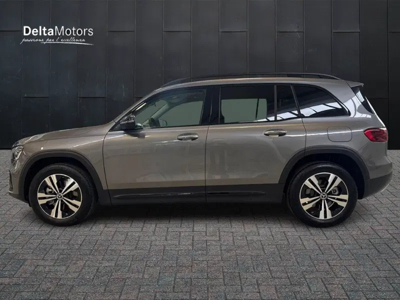 Mercedes-Benz GLB nuova a Rimini (2)