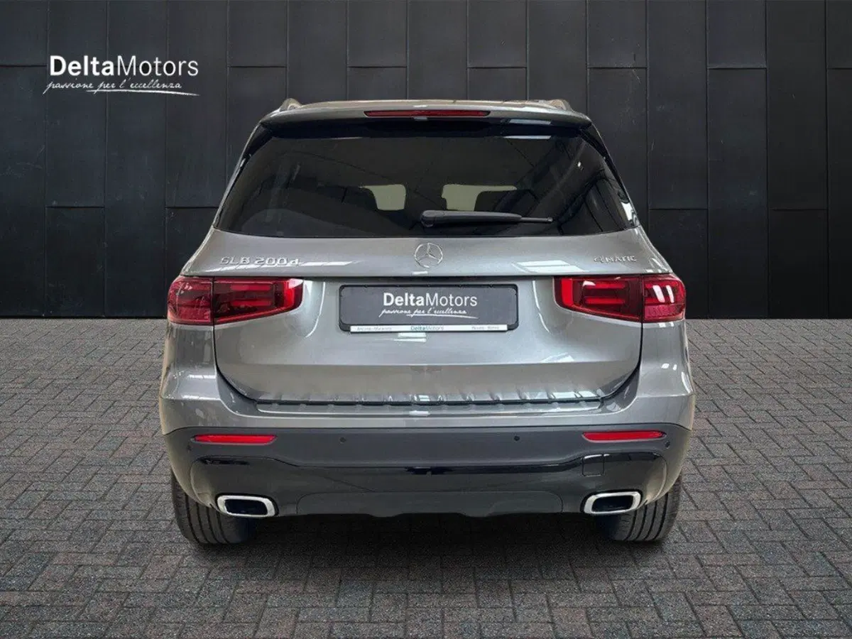 Mercedes-Benz GLB nuova a Rimini (4)