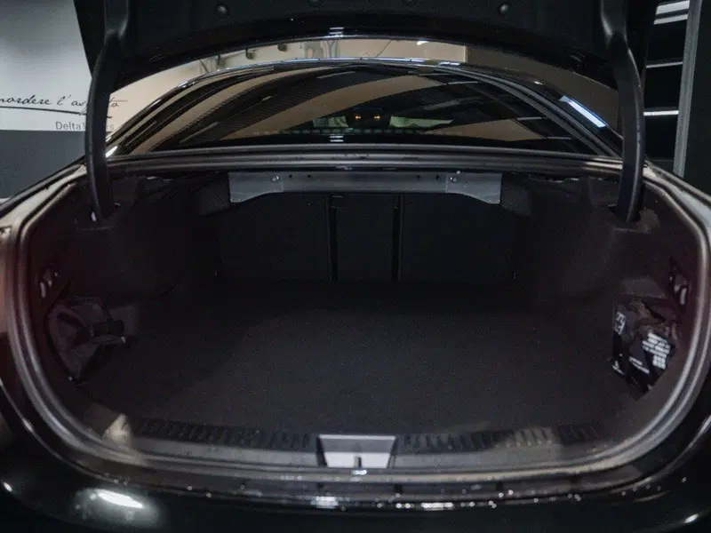 Mercedes-Benz Classe E nuova a Ancona (10)