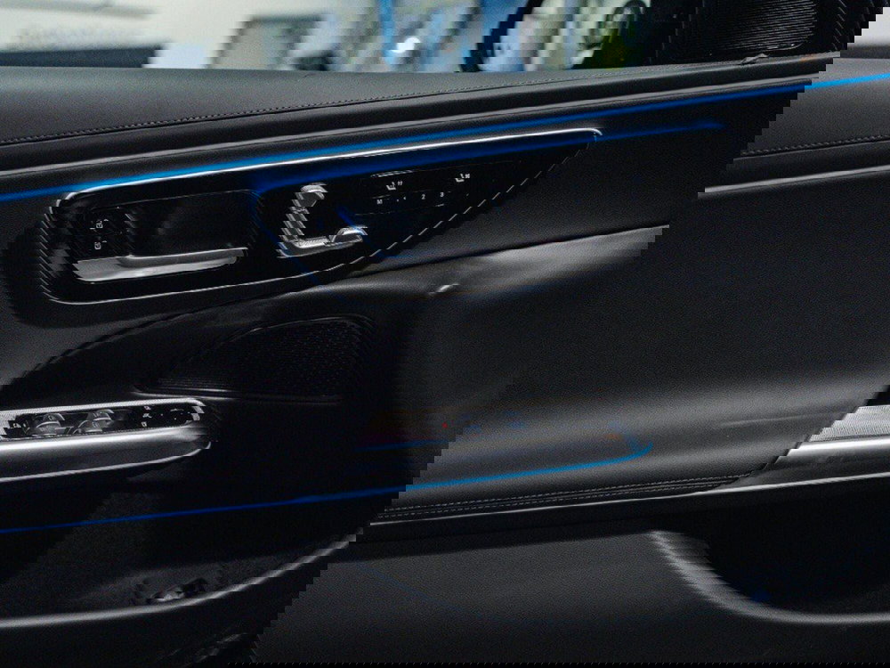 Mercedes-Benz Classe E nuova a Ancona (12)