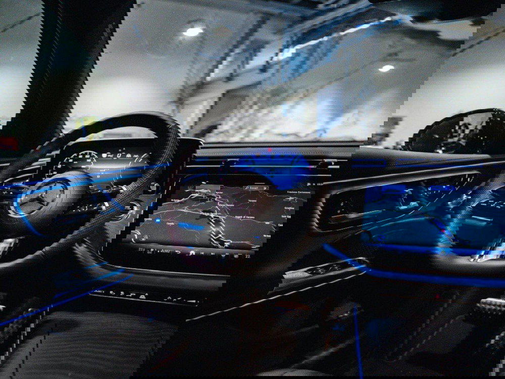 Mercedes-Benz Classe E nuova a Ancona (20)