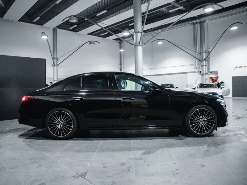 Mercedes-Benz Classe E nuova a Ancona (4)