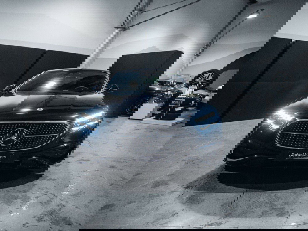 Mercedes-Benz Classe E nuova a Ancona (5)