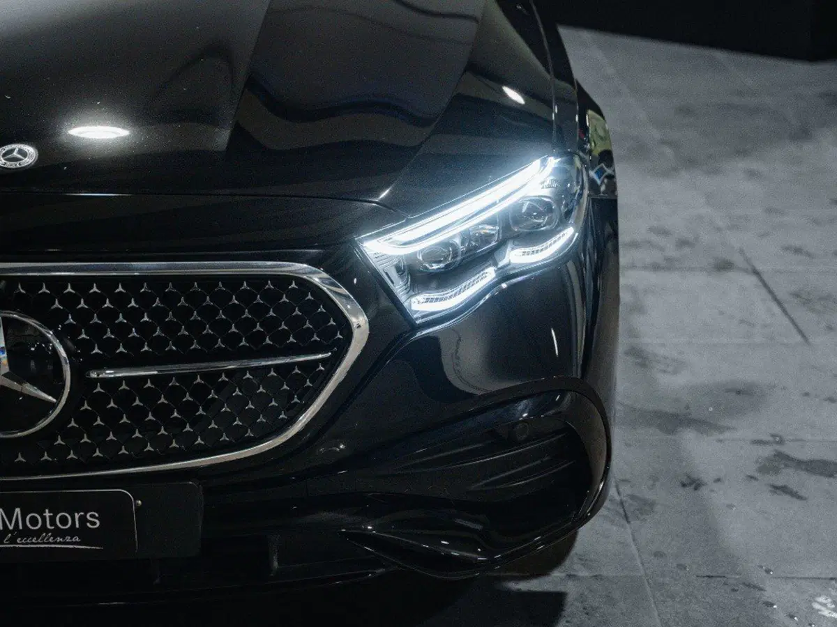 Mercedes-Benz Classe E nuova a Ancona (6)