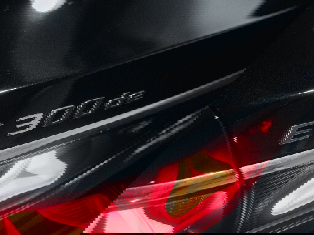 Mercedes-Benz Classe E nuova a Ancona (9)