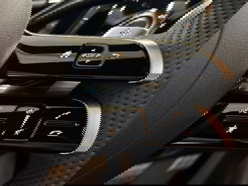 Mercedes-Benz GLA SUV nuova a Rimini (20)