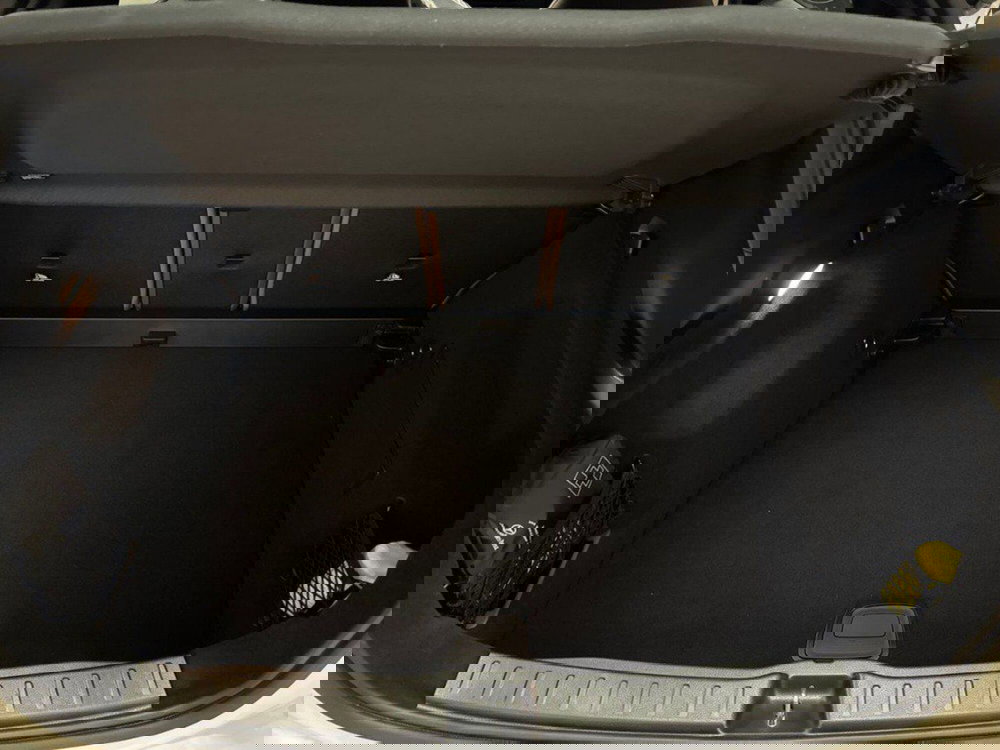 Mercedes-Benz GLA SUV nuova a Rimini (7)