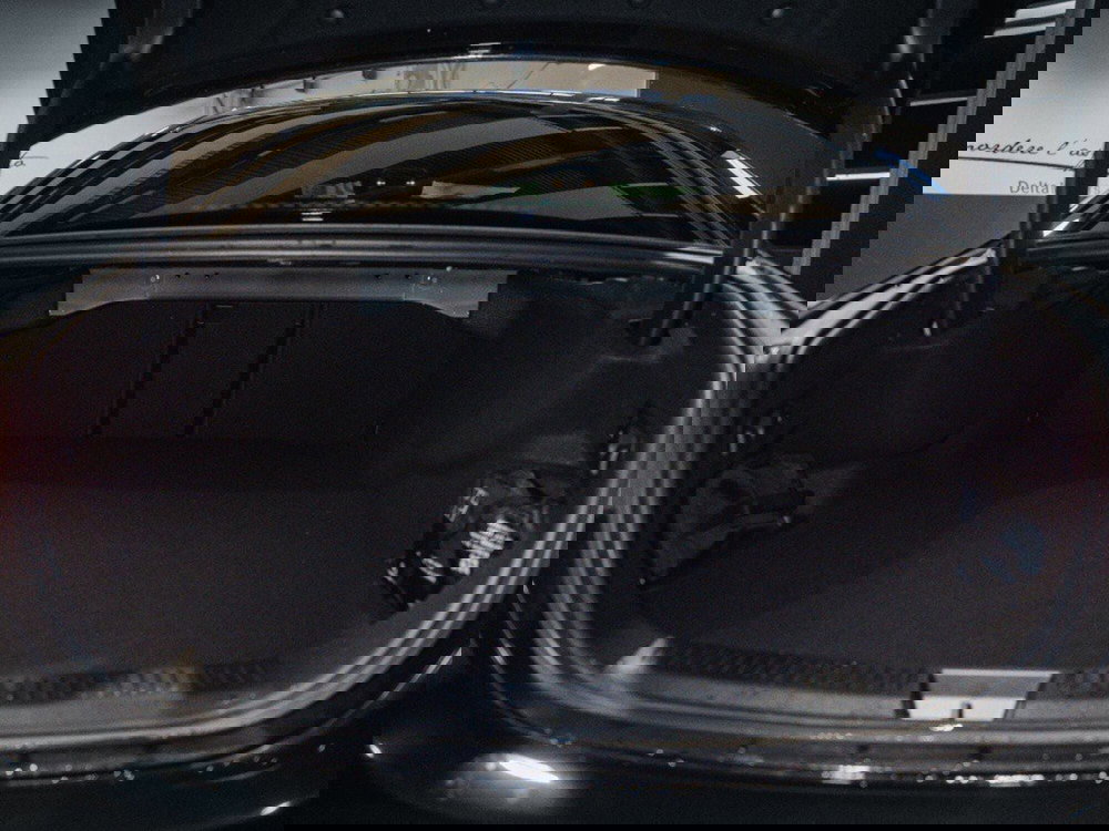 Mercedes-Benz Classe E nuova a Ancona (10)