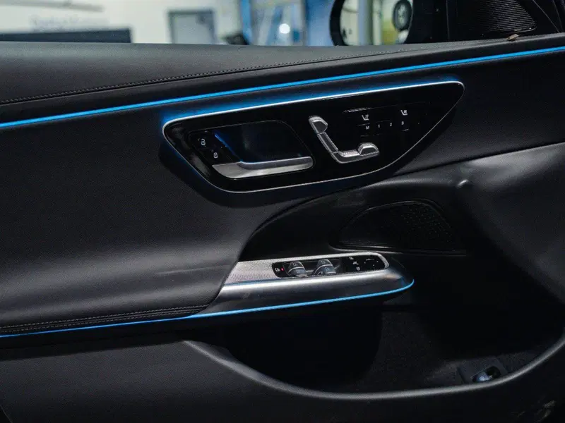 Mercedes-Benz Classe E nuova a Ancona (12)