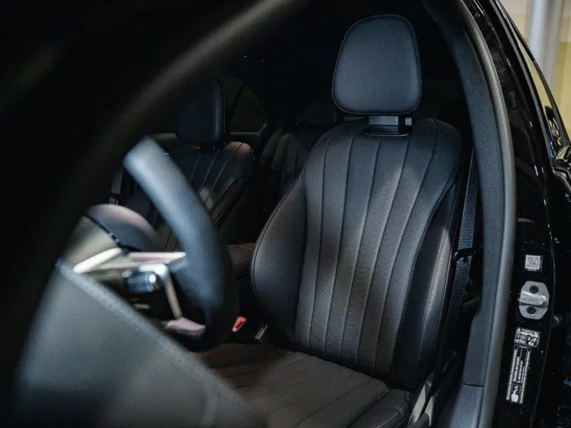 Mercedes-Benz Classe E nuova a Ancona (14)
