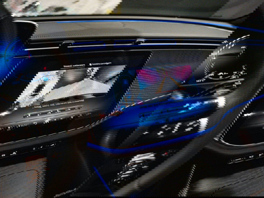 Mercedes-Benz Classe E nuova a Ancona (18)