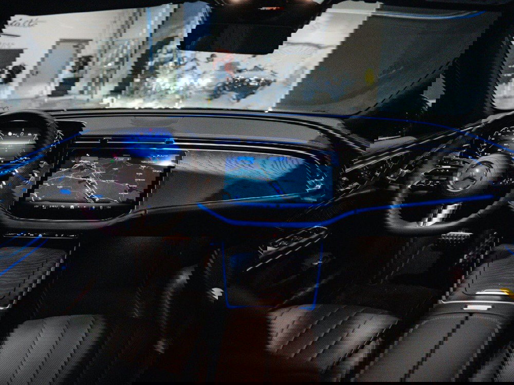 Mercedes-Benz Classe E nuova a Ancona (19)