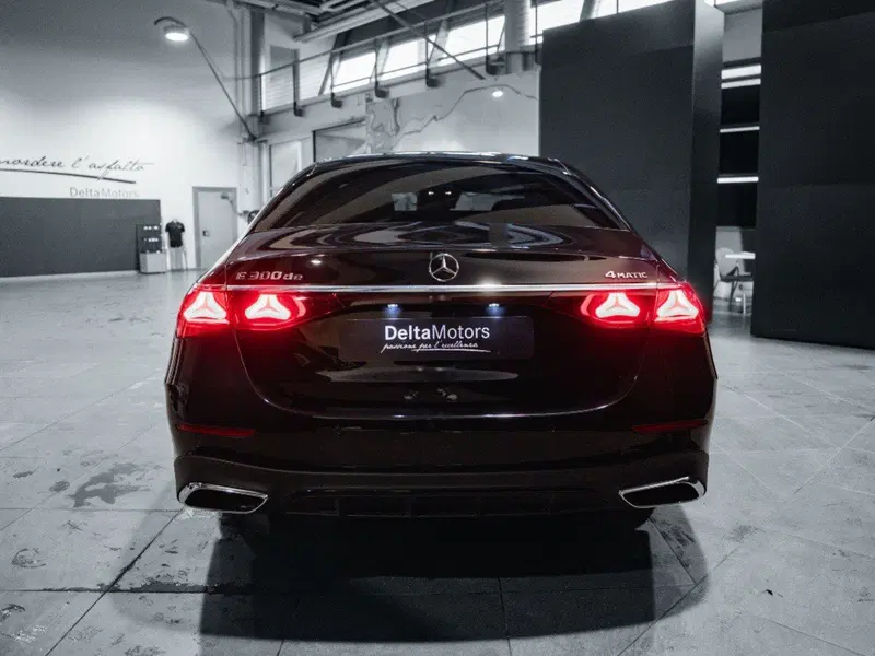 Mercedes-Benz Classe E nuova a Ancona (3)