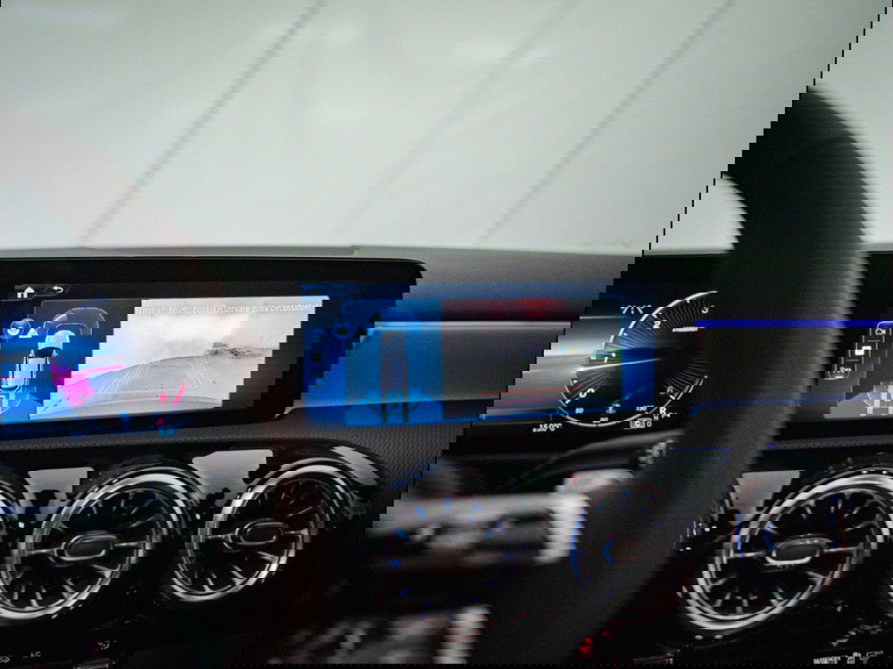 Mercedes-Benz Classe A Sedan nuova a Macerata (16)