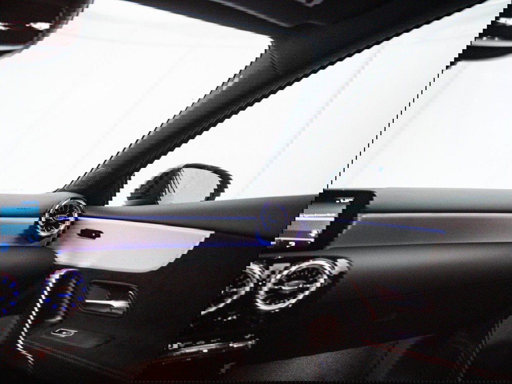 Mercedes-Benz Classe A Sedan nuova a Macerata (20)