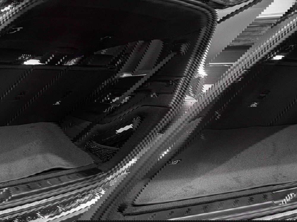 Mercedes-Benz GLB nuova a Ancona (10)